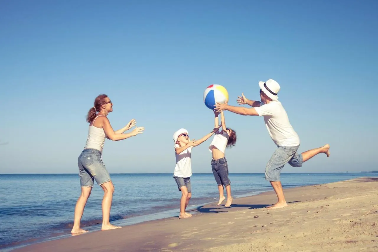 Кемпинг Blue Dolphin Holiday Park Gristhorpe
